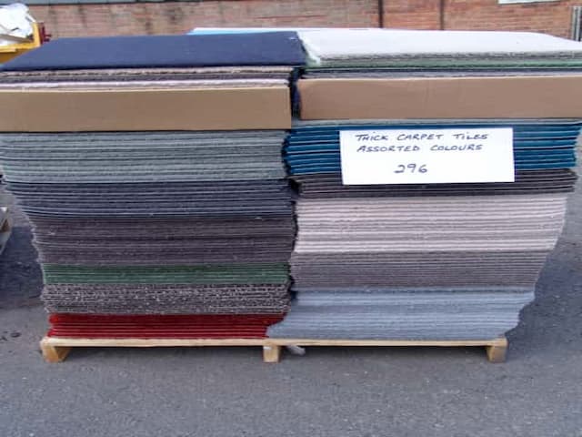 Mixed Pallet Luxury Carpet Tiles - Clearance - Mixed Colours - 50cm x 50cm